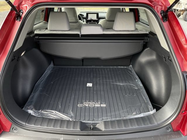 New 2026 Toyota Corolla Cross LE w/ Moonroof Package AWD/4WD image 25