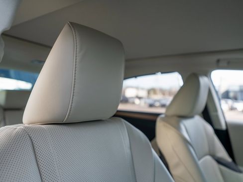 New 2025 Lexus ES 350 Ultra Luxury image 22