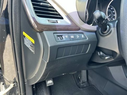 Used 2018 Hyundai Santa Fe Sport w/ 2.4L Value Package 02 FWD image 28