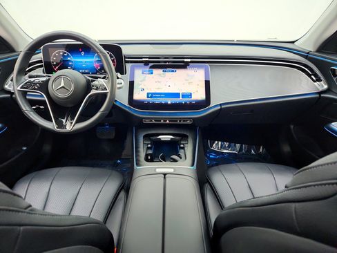 Used 2025 Mercedes-Benz E 350 4MATIC Sedan image 24