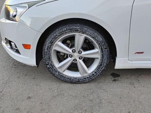 Used 2012 Chevrolet Cruze LT w/ RS Package image 8