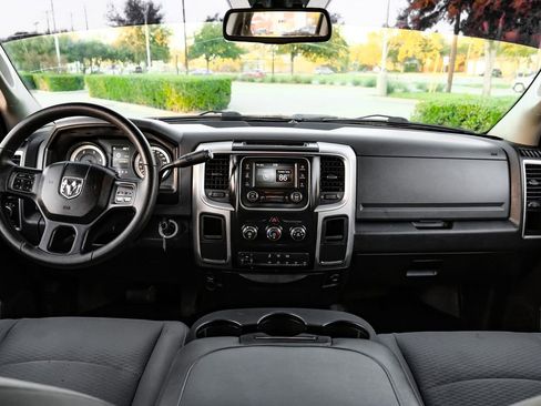 Used 2016 RAM 3500 SLT w/ Cold Weather Group image 15