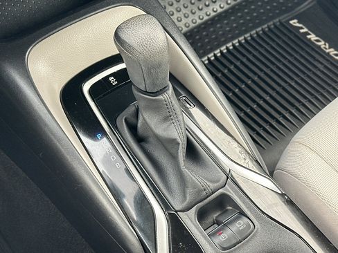 Used 2022 Toyota Corolla LE image 26