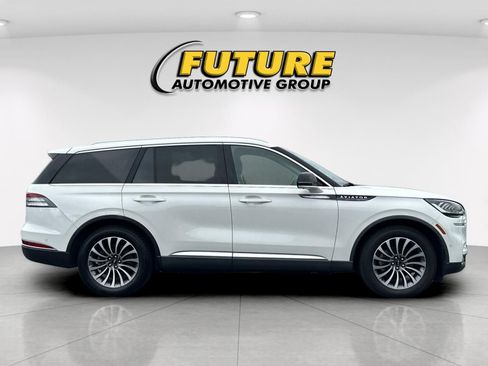 Certified 2021 Lincoln Aviator Reserve w/ Equipment Group 201A AWD/4WD image 2
