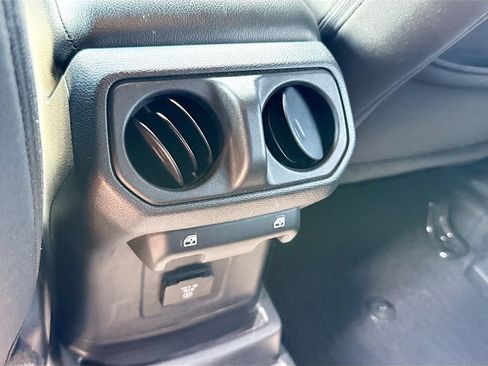 Used 2023 Jeep Wrangler Unlimited w/ Sun & Screen Package AWD/4WD image 28