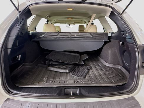 Used 2019 Subaru Outback 3.6R Limited AWD/4WD image 35