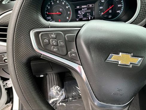 Used 2023 Chevrolet Malibu LS FWD image 11