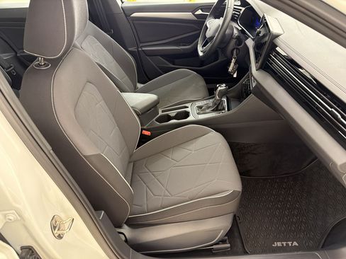 Used 2025 Volkswagen Jetta Sport FWD image 27