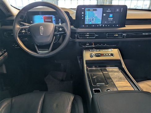 Used 2025 Lincoln Aviator Reserve w/ Jet Appearance Package image 18