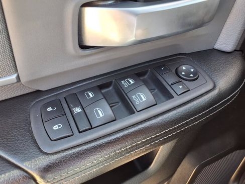 Used 2022 RAM 2500 Big Horn AWD/4WD image 16