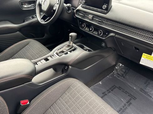 Certified 2025 Honda HR-V Sport image 16