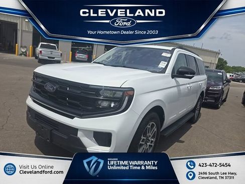 Used 2025 Ford Expedition Active RWD image 1