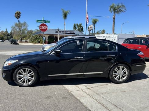 Used 2010 Hyundai Genesis 4.6 w/ Technology Pkg 5 RWD image 5