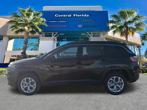New 2026 Jeep Compass Latitude image 8