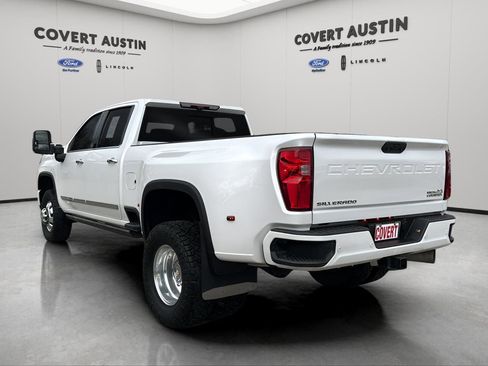 Used 2024 Chevrolet Silverado 3500 High Country w/ Technology Package image 3