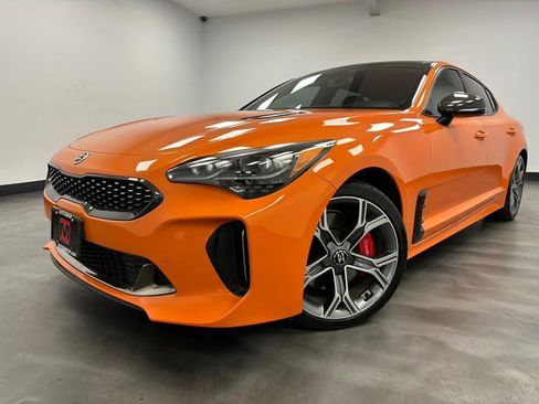 Used 2019 Kia Stinger GTS image 2