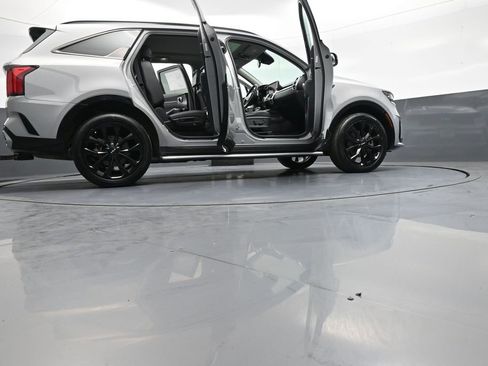 Certified 2022 Kia Sorento SX AWD/4WD image 51