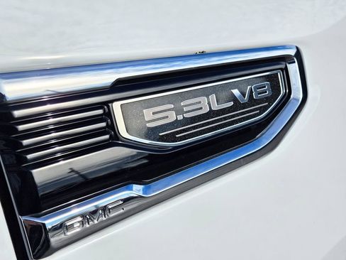 Used 2025 GMC Sierra 1500 SLT image 6