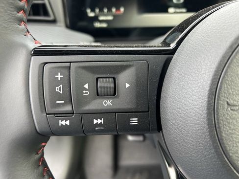 New 2025 Nissan Kicks SR w/ Illumination Package AWD/4WD image 13