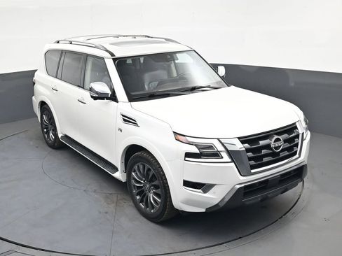 Used 2022 Nissan Armada Platinum w/ Captain's Chairs Package RWD image 34