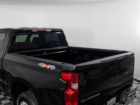 Used 2023 Chevrolet Silverado 1500 LT image 12