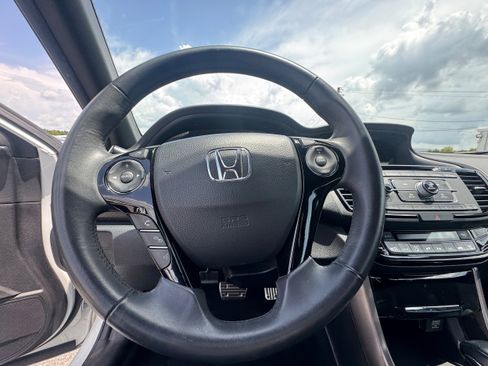 Used 2016 Honda Accord Sport image 12