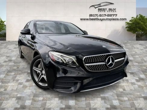 Used 2017 Mercedes-Benz E 300 4MATIC image 1