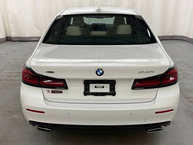 Used 2022 BMW 540i xDrive w/ Executive Package AWD/4WD image 4