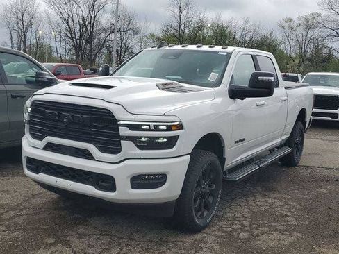 New 2026 RAM 2500 Laramie AWD/4WD image 2