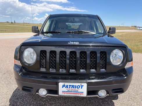 Used 2017 Jeep Patriot High Altitude AWD/4WD image 8