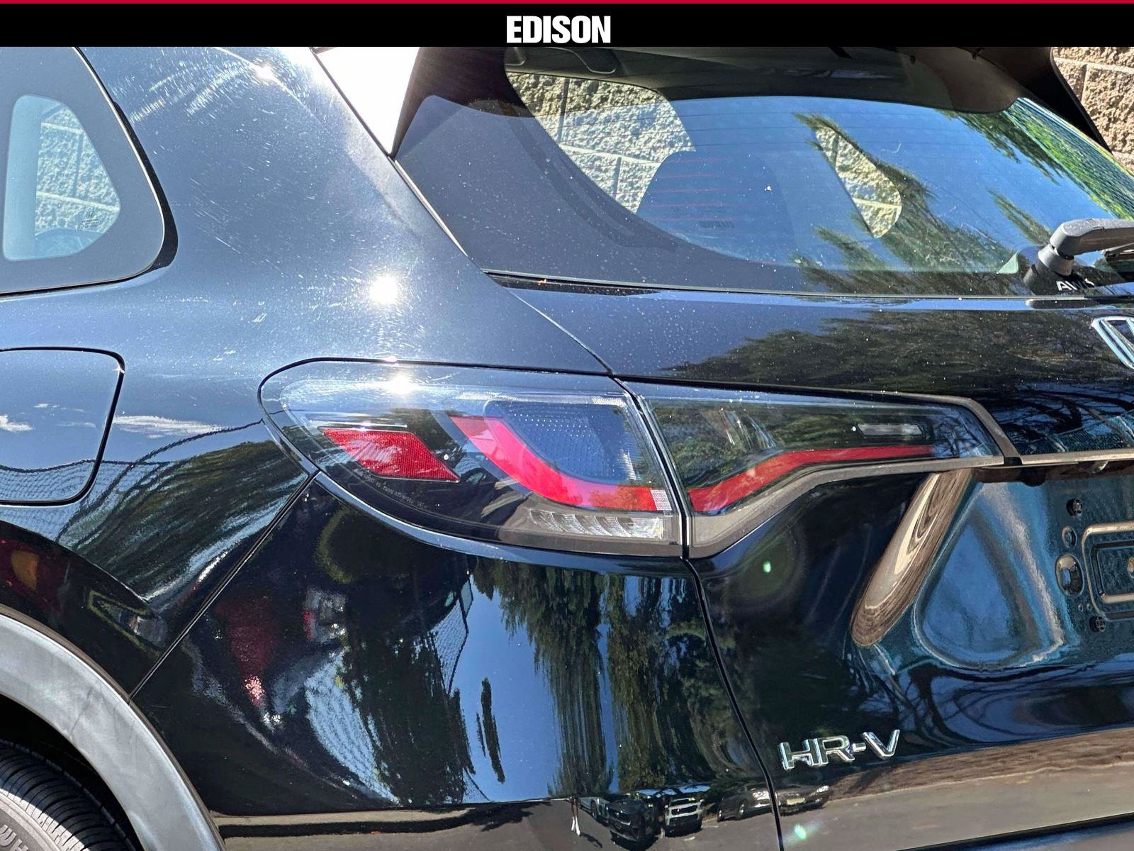 Used 2023 Honda HR-V LX image 8