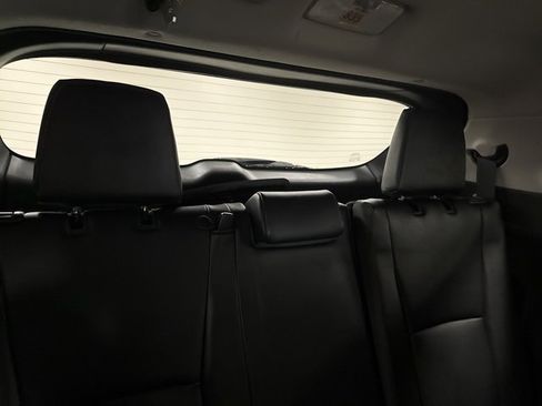 Certified 2022 Toyota Highlander XLE image 16