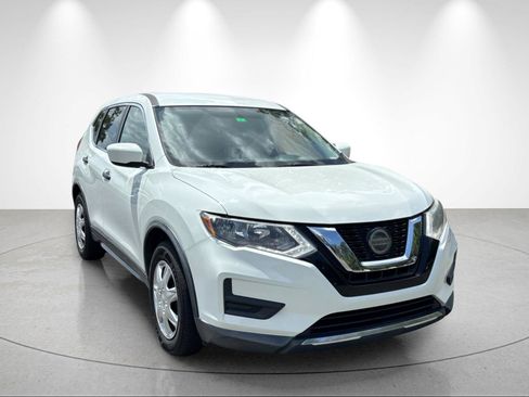 Used 2018 Nissan Rogue S FWD image 7