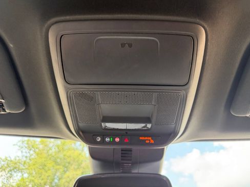 Used 2025 Buick Enclave Sport Touring FWD image 22