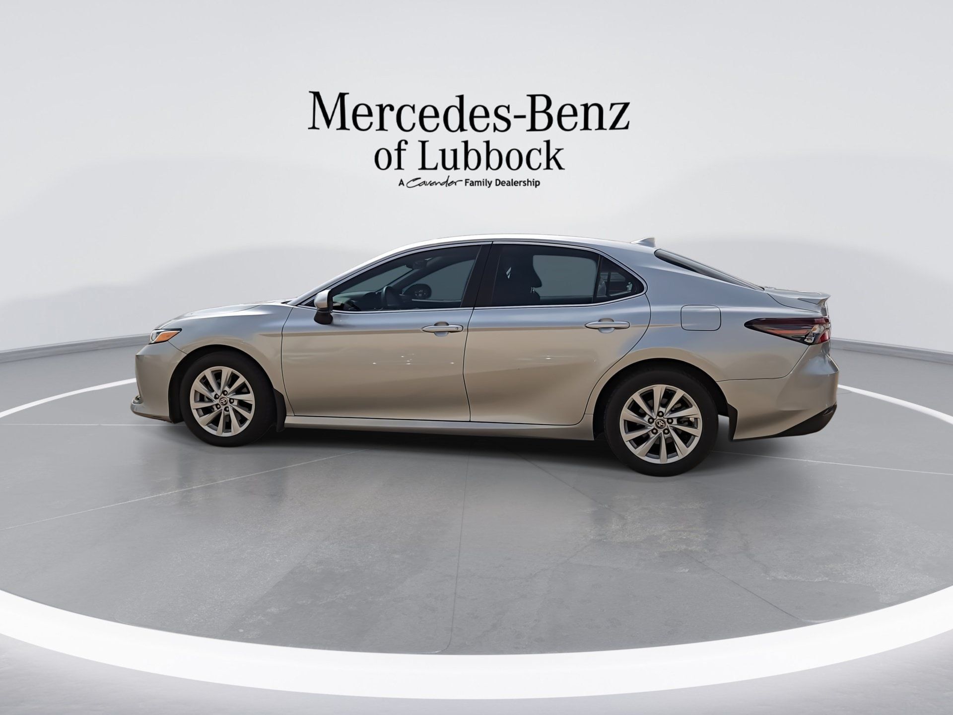 Used 2023 Toyota Camry LE FWD image 6