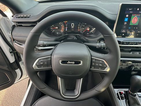 New 2026 Jeep Compass Limited image 18