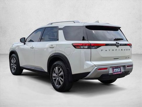 Used 2023 Nissan Pathfinder SL image 8