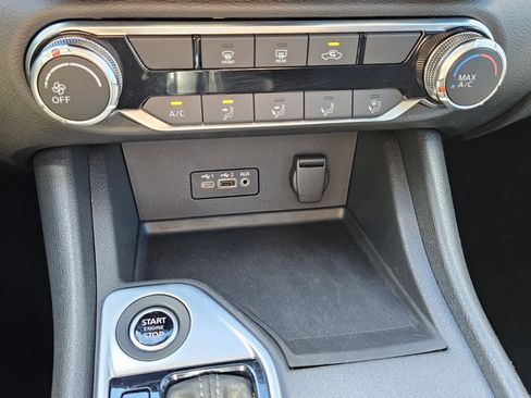 Used 2023 Nissan Sentra SV w/ Trunk Package image 10