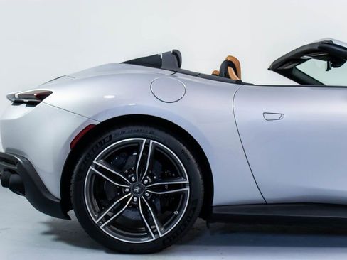 Certified 2025 Ferrari Roma Spider image 17
