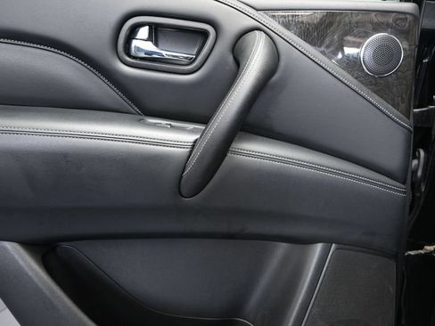 Used 2021 INFINITI QX80 Luxe RWD image 13