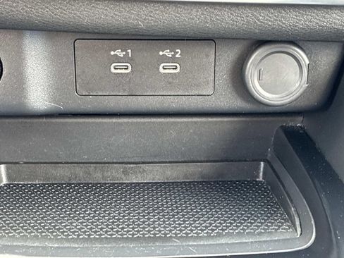 Used 2025 Nissan Rogue SV AWD/4WD image 37