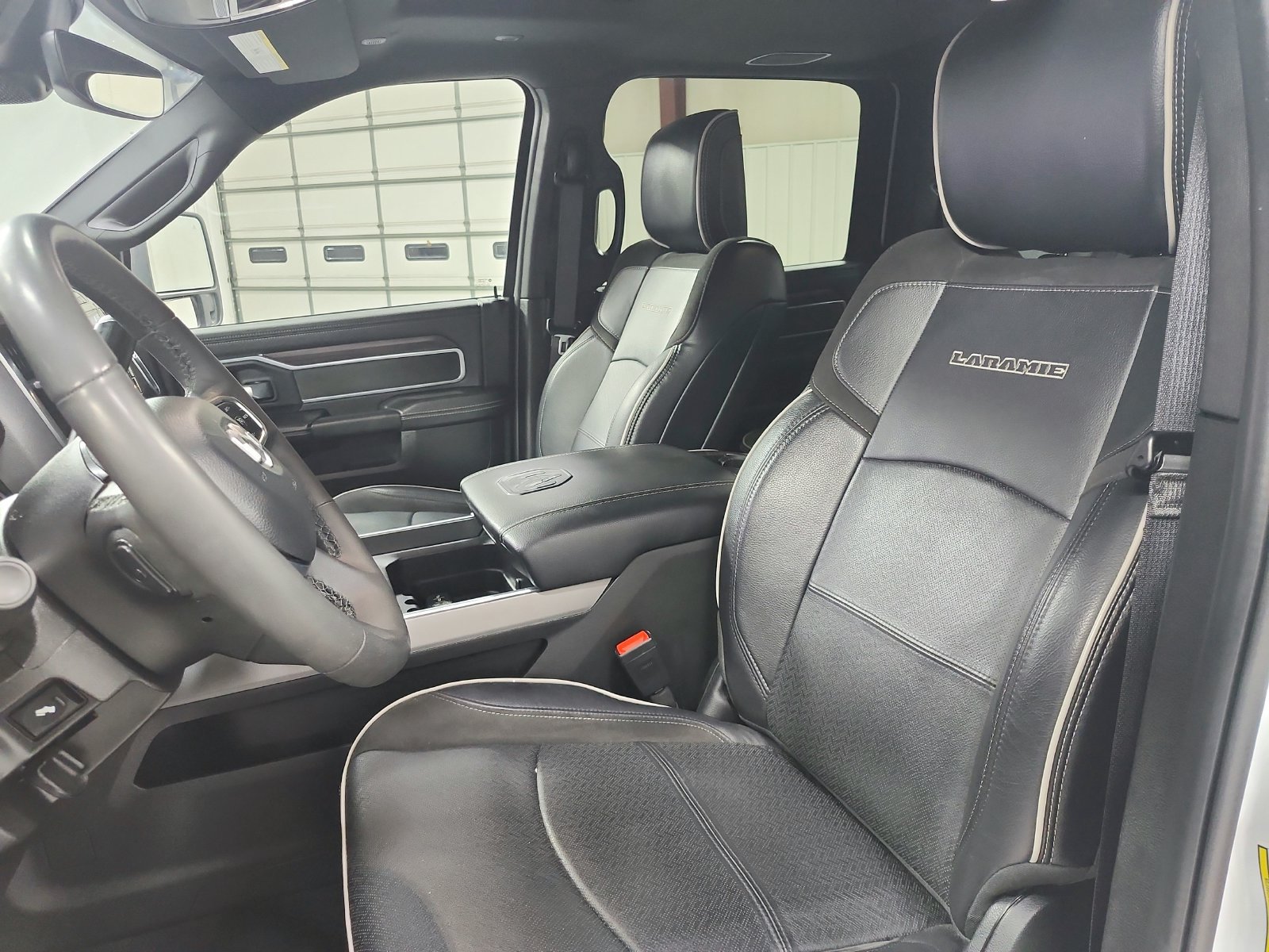 Used 2025 RAM 2500 Laramie AWD/4WD image 10