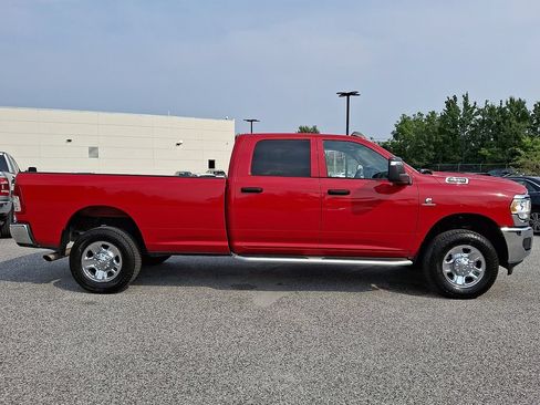 Used 2024 RAM 3500 Tradesman w/ Chrome Appearance Group AWD/4WD image 10
