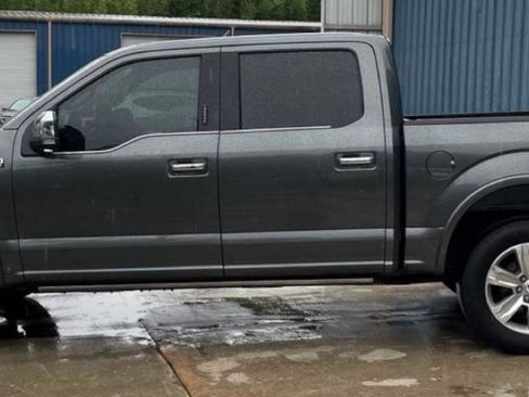Used 2019 Ford F150 Platinum w/ Equipment Group 701A Luxury AWD/4WD image 3