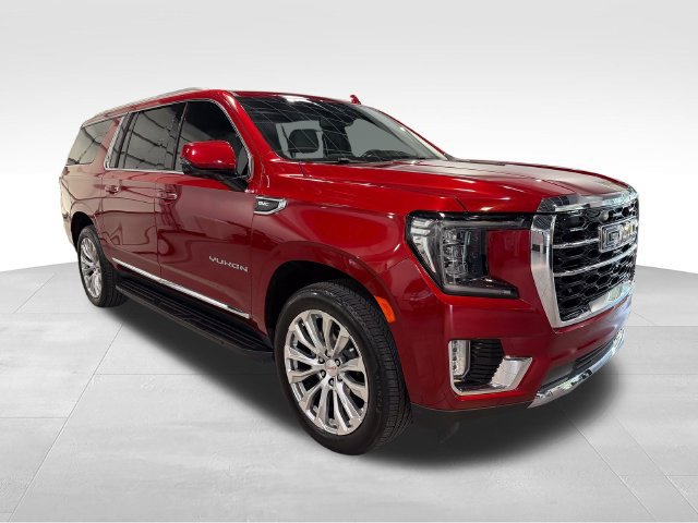 Used 2024 GMC Yukon XL SLT w/ SLT Luxury Package AWD/4WD image 3