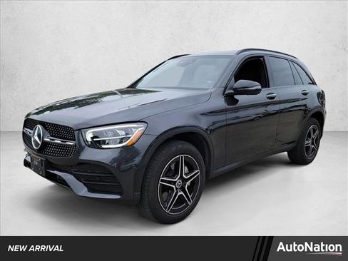 Used 2022 Mercedes-Benz GLC 300 image 1