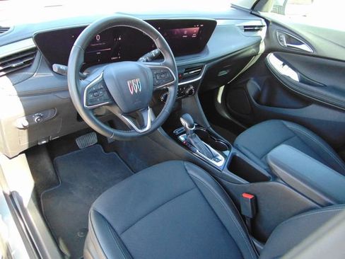 Used 2025 Buick Encore GX Preferred FWD image 11