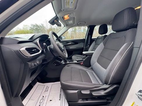 Used 2023 Chevrolet TrailBlazer LS image 16