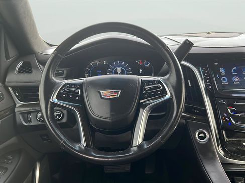 Used 2019 Cadillac Escalade ESV Platinum image 11