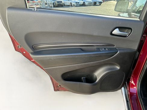 Used 2023 Dodge Durango SXT image 25